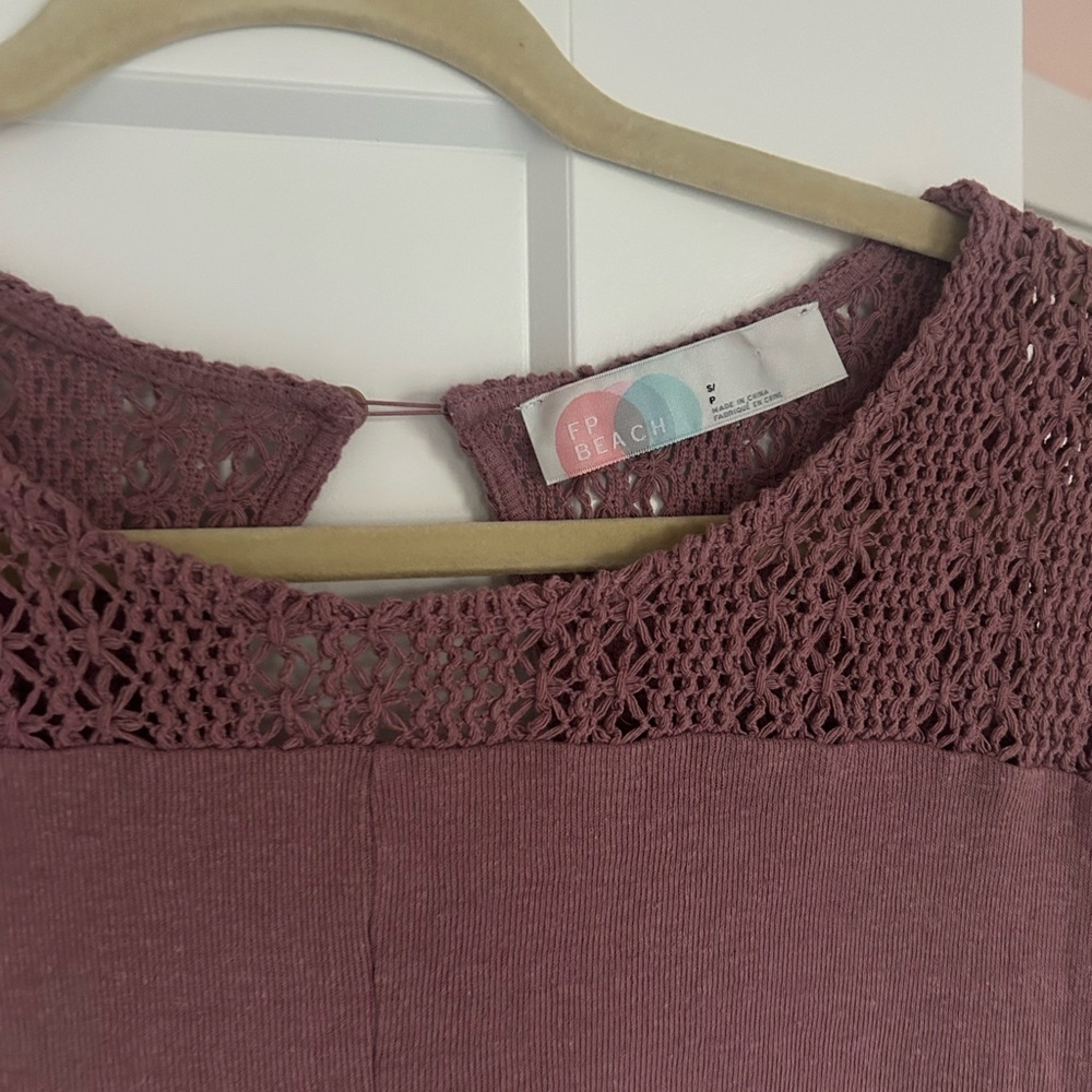 Free People beach crochet romper light purple- relaxed fit- size small - Picture 3 of 7